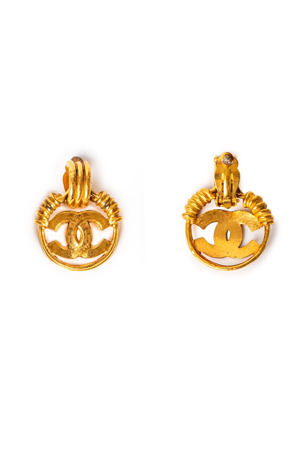 Chanel <br> 94P CC logo gold plated baroque hoop earrings