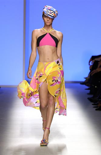 Emilio Pucci <br> S/S 2004 signature print mini skirt
