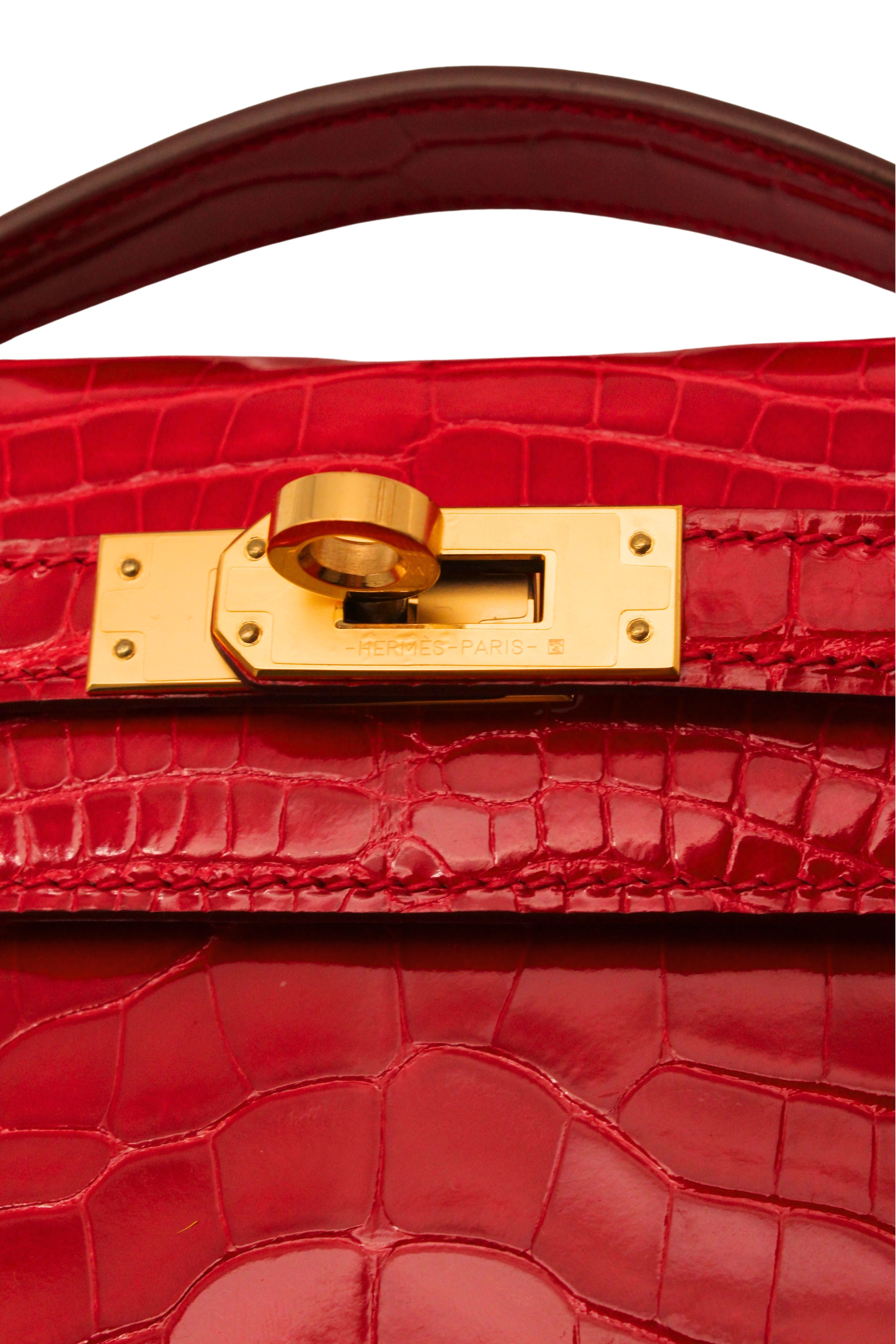Hermès Paris <br> 2017 Kelly Pochette in Braise Alligator with gold hardware & full set