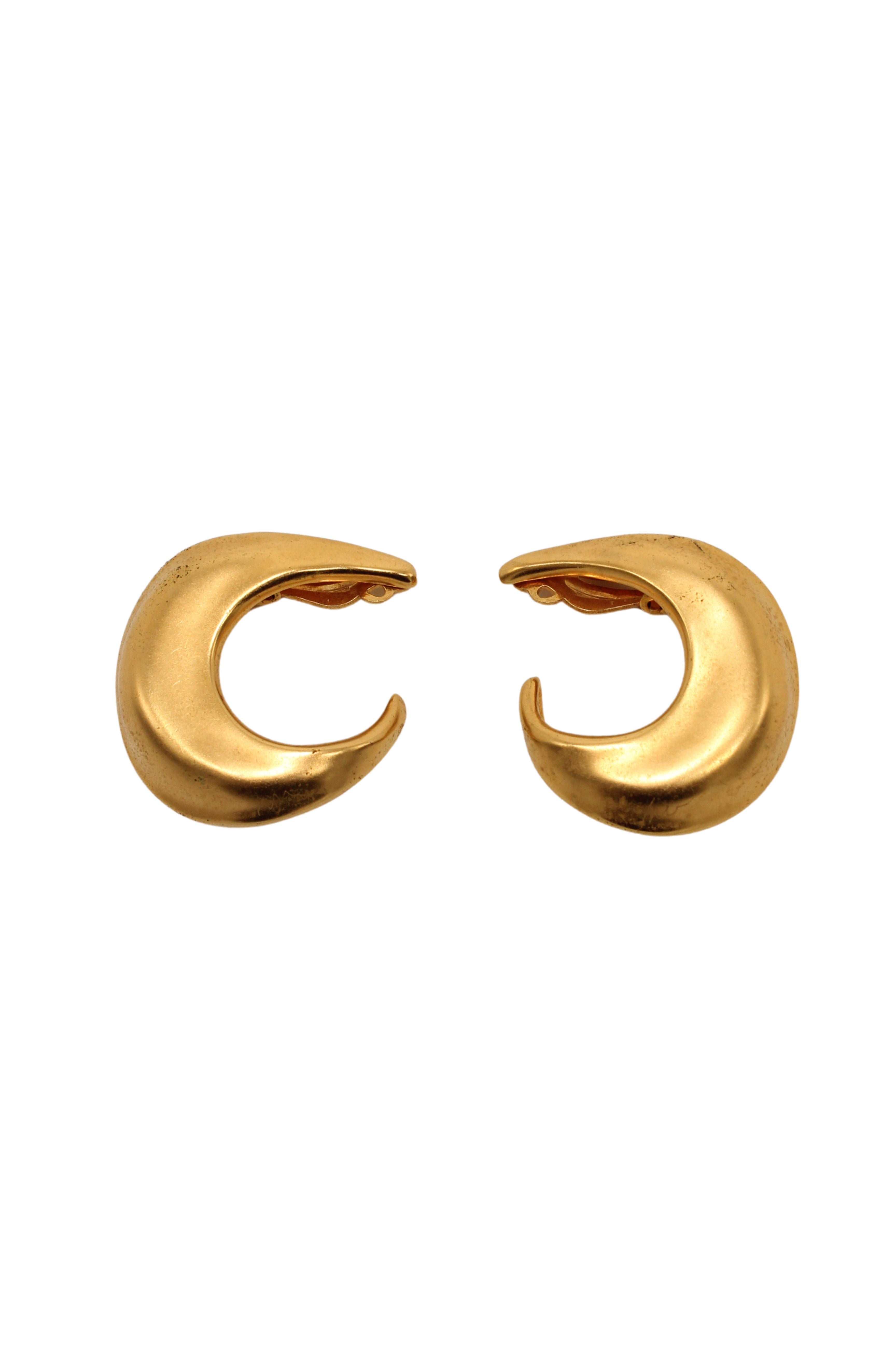 Robert Lee Morris <br> 80's sculptural matte gold clip-on earrings