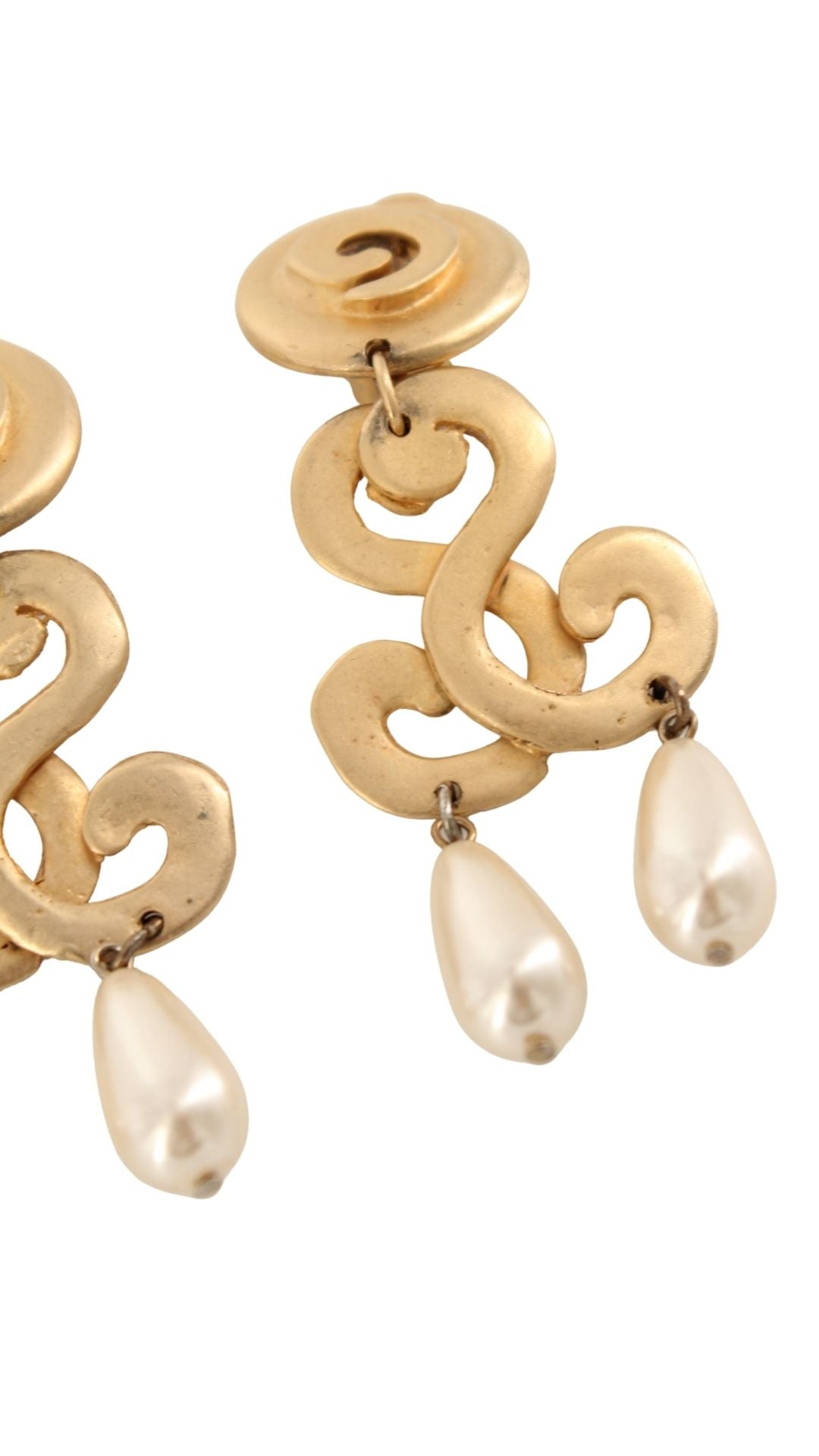 Vintage <br> 80's brushed gold pearl dangle earrings