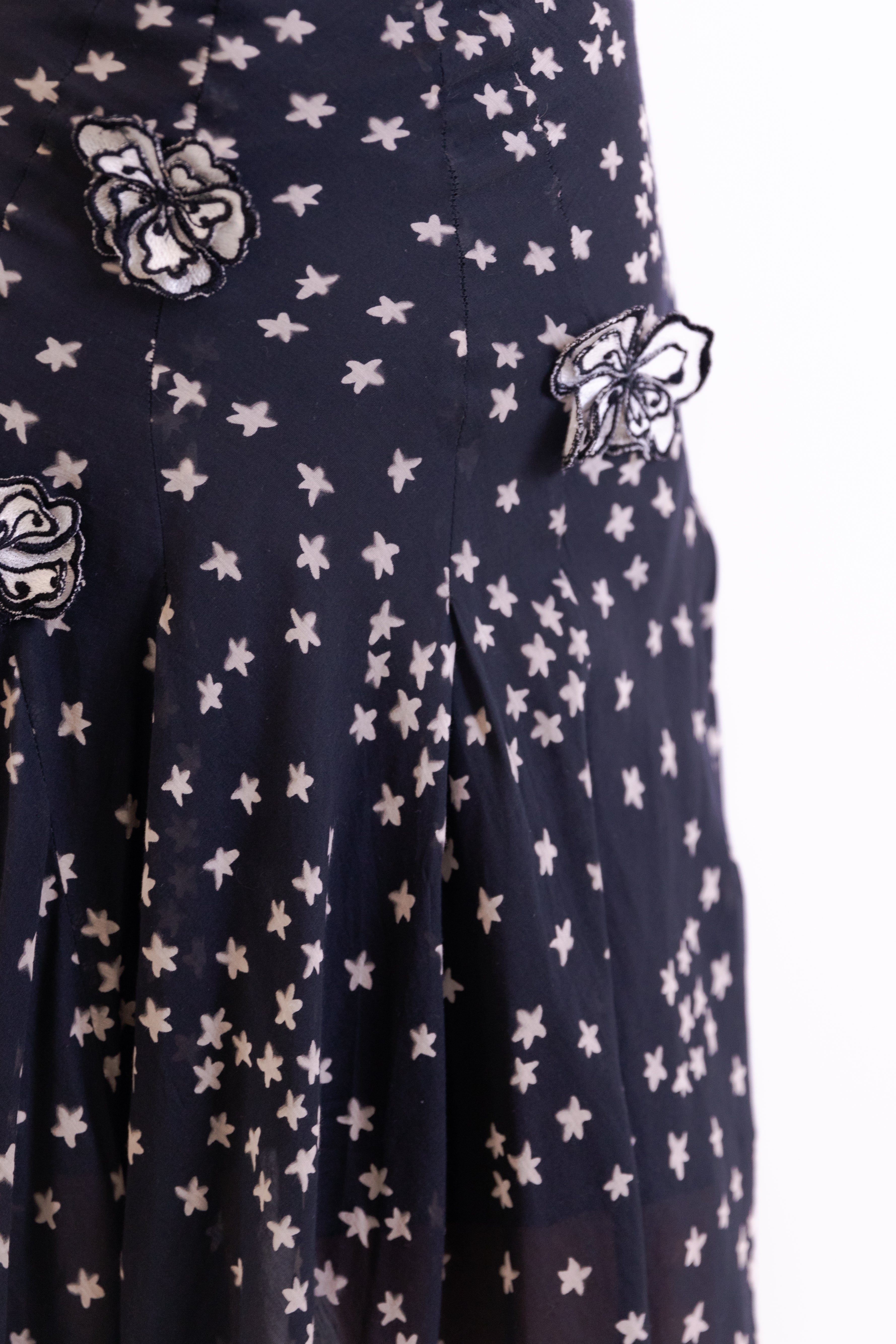 Lolita Lempicka <br> 90's 3D floral appliqué flowy star print skirt