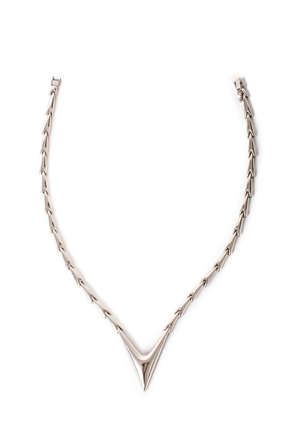 Monet <br> 80's silver V-shaped segment link chain choker necklace