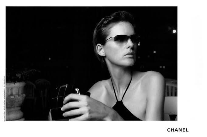 Chanel <br> S/S 2002 runway & campaign pearl teardrop sunglasses