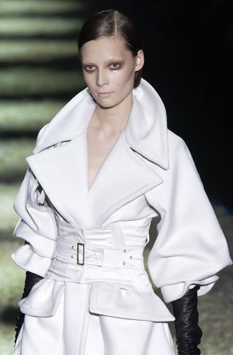 Gucci <br> Tom Ford F/W 2003 runway & campaign coat with corset belt