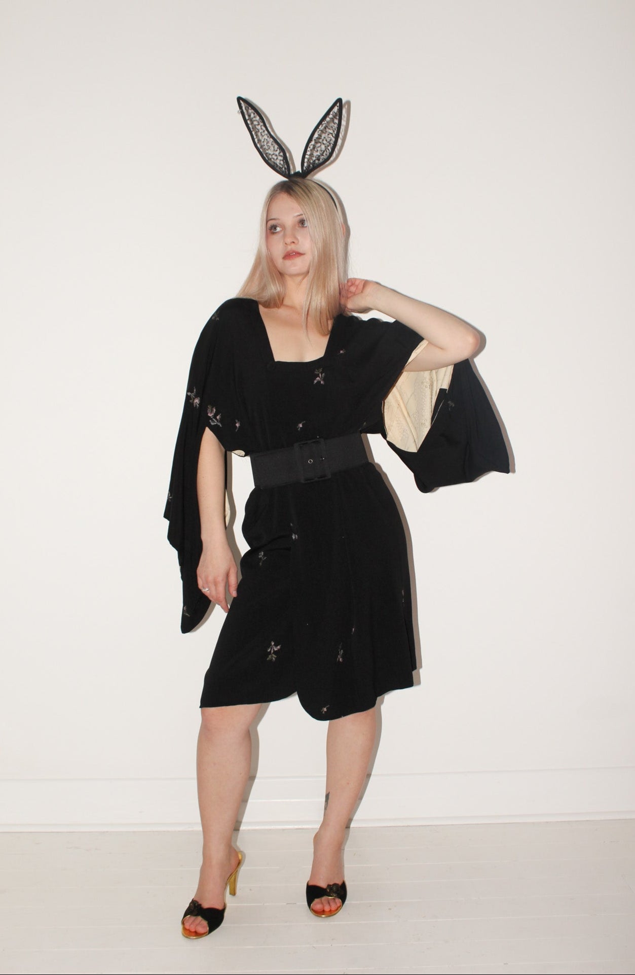 Vintage <br> 70's floral print black silk kimono