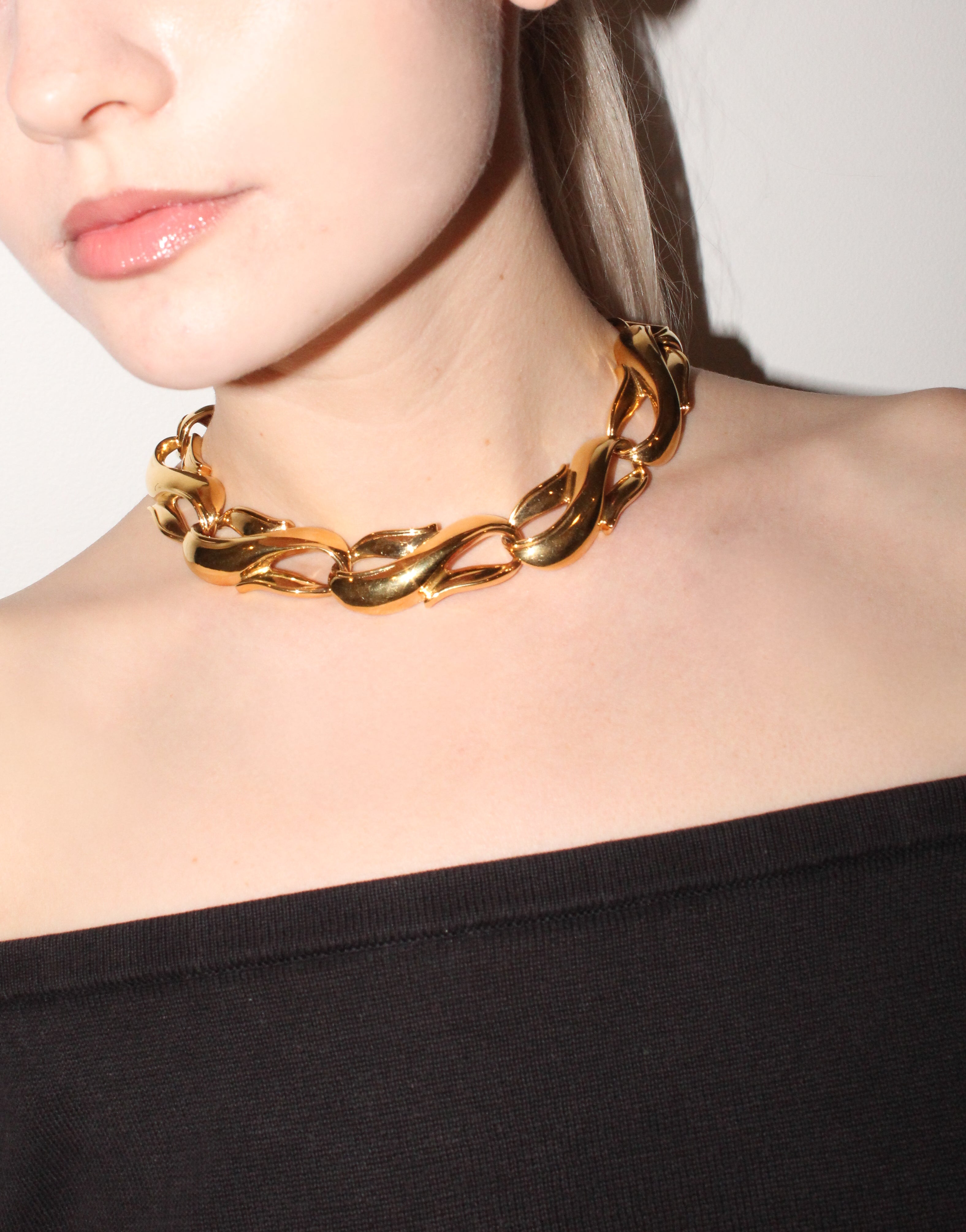 Givenchy <br> 80's gold plated decorative link choker necklace