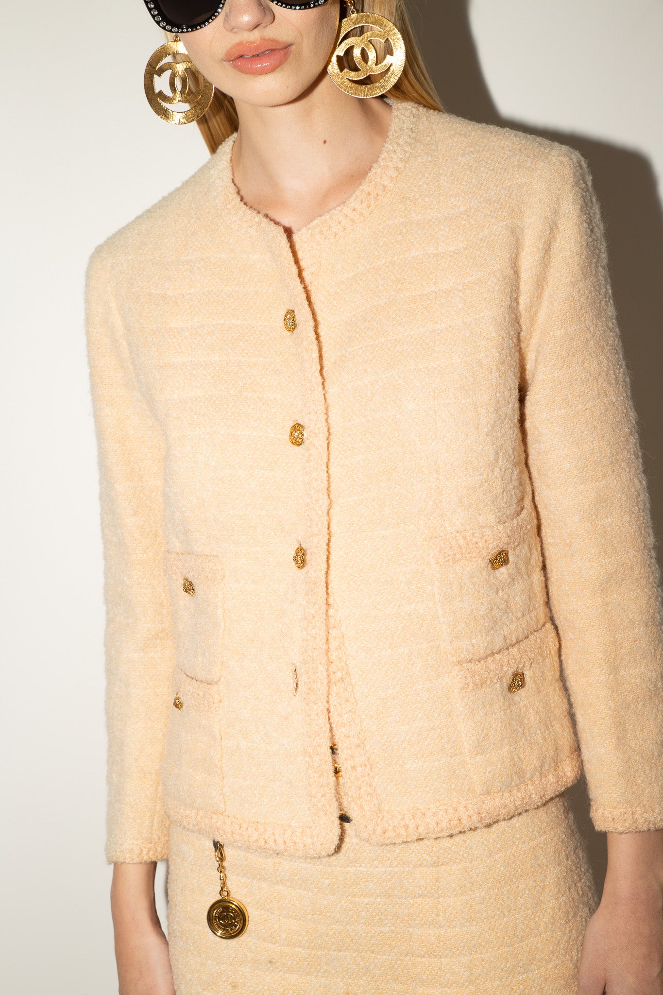 Chanel <br> S/S 1963 Haute Couture Coco Chanel designed bouclé skirt suit